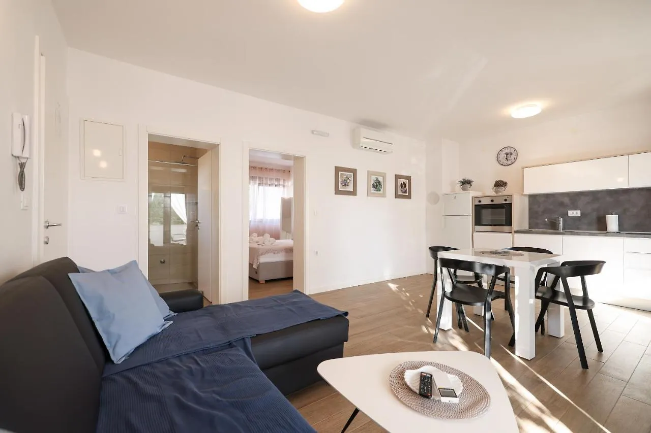 Apartments Mato Zadar