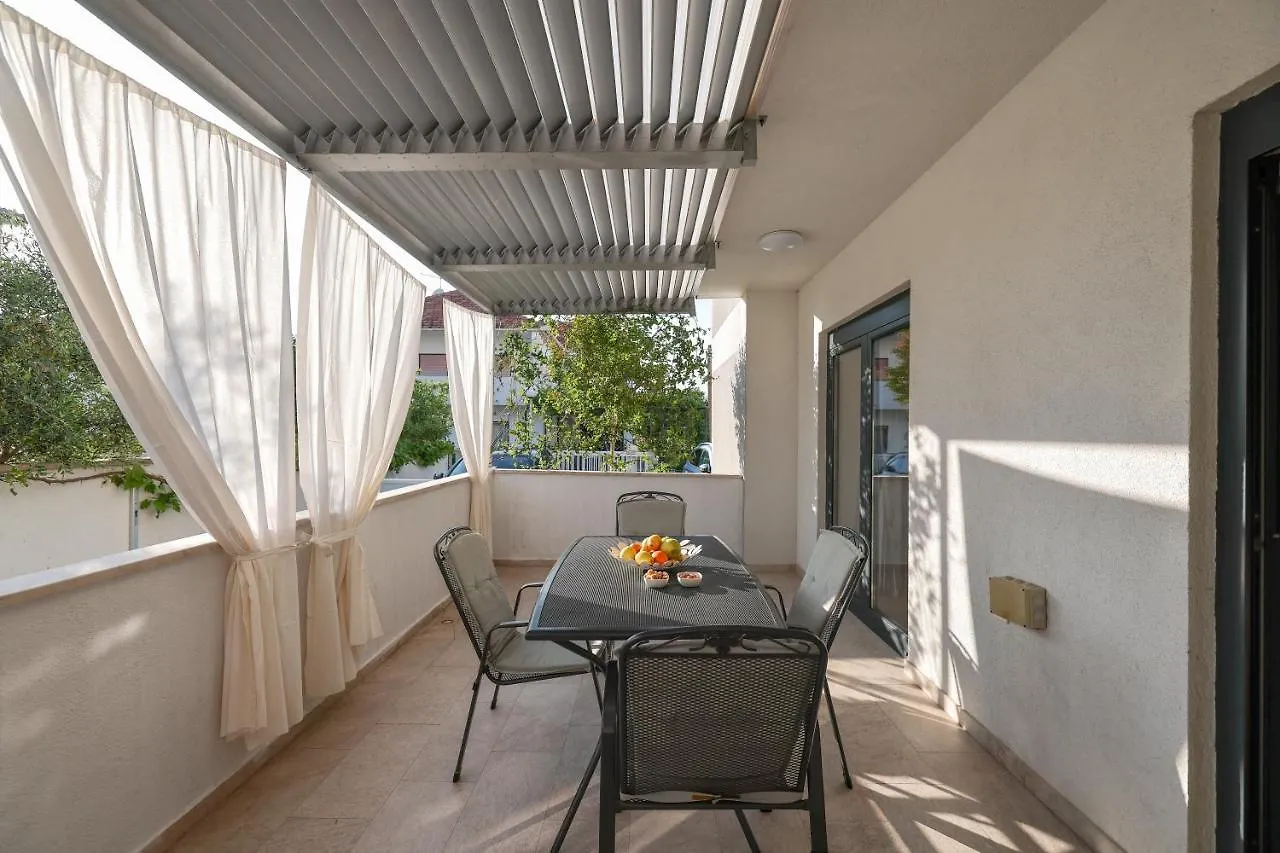 Apartments Mato Zadar