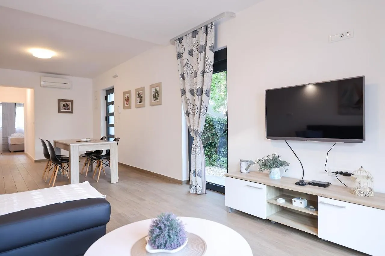 Apartments Mato Zadar