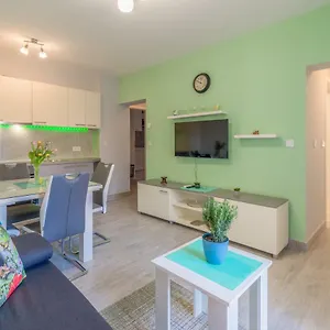  Apartment Ruzmarin - New