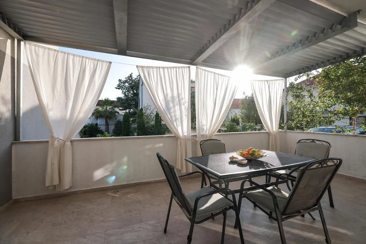 Apartments Mato Zara