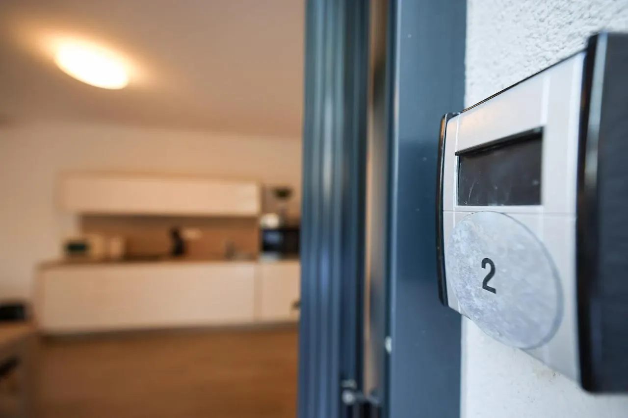 Apartments Mato Zara 0*,